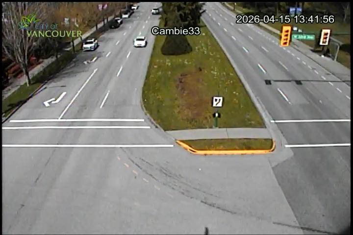 Cambie St & W 33rd Ave - N