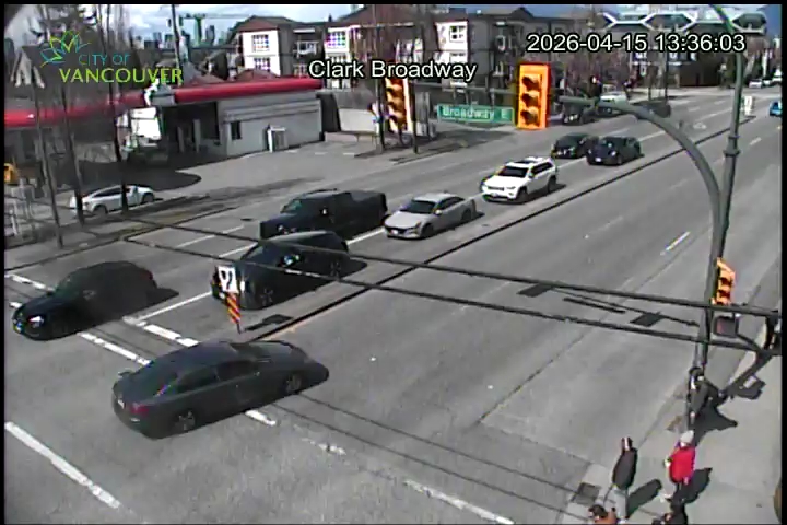 Clark Dr & E Broadway - N