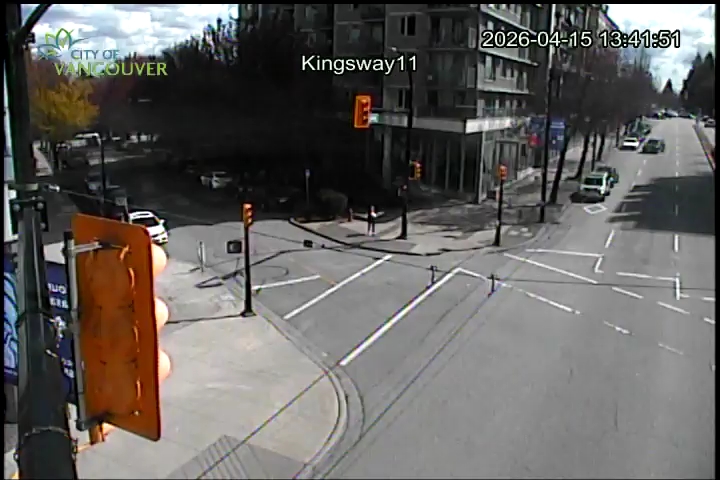 Kingsway & E 11th Ave - E