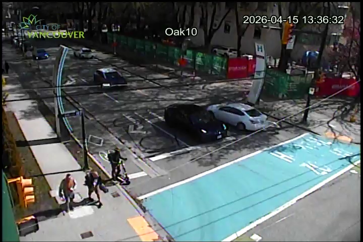 Oak St & W. 10th Ave - East