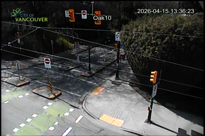 
Oak St & W. 10th Ave - West