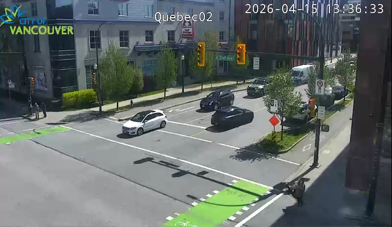 Quebec St & E 2nd Ave - S